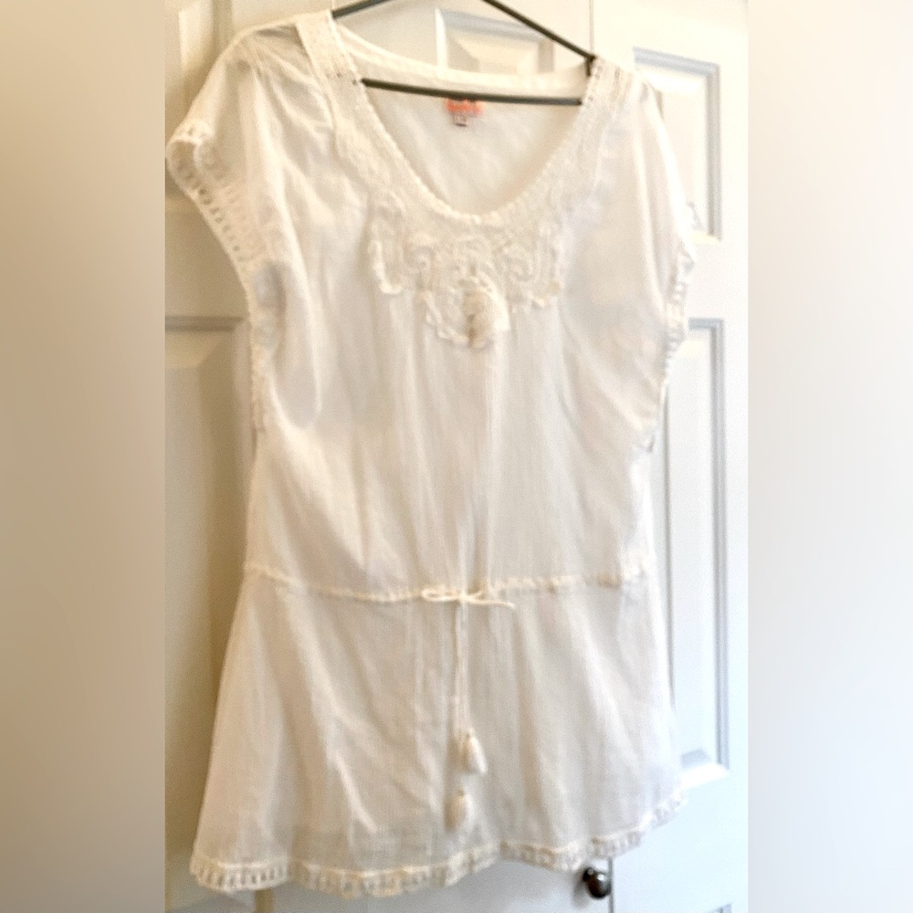 Beach coverup embroidered M/L